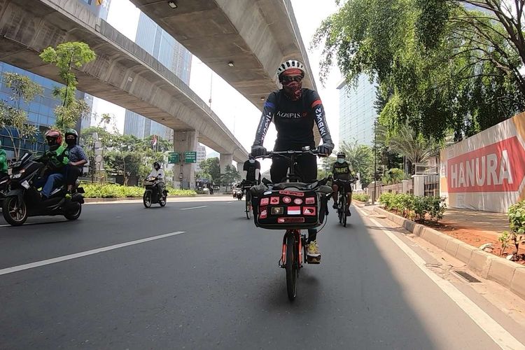 Pesepeda yang turun ke jalan kini harus memerhatikan kelengkapan pada sepedanya, menyusul terbitnya Peraturan Menteri Perhubungan Peraturan Menteri Perhubungan Republik Indonesia Nomor PM 59 Tahun 2020 tentang Keselamatan Pesepeda di Jalan. 