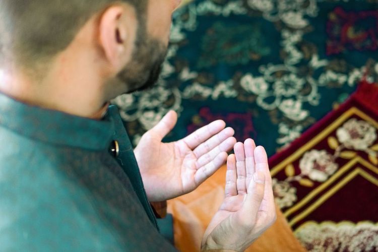 6 Doa Hari Jumat yang Dianjurkan untuk Memohon Ampunan, Rezeki, dan Keberkahan