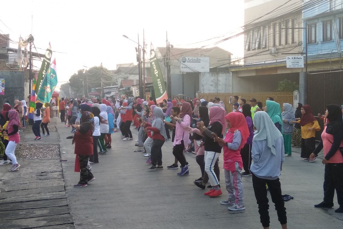 Suasana Car Free Day (CFD) Condet, Jakarta Timur, Minggu (1/7/2018)