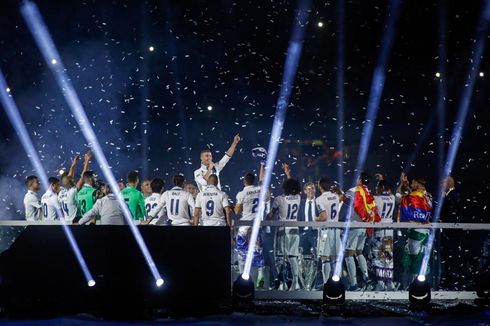 Ketika Ronaldo Menyanyikan Ballon d'Or bersama Para Suporter
