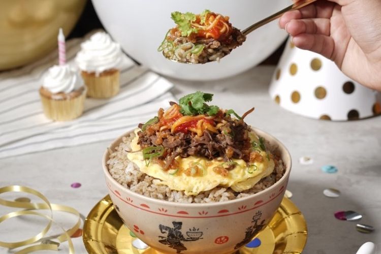 Golden Beef Bowl Sambal Mangga, menu kolaborasi Mangkokku dan Tasyi Athasyia untuk Mangkokku 3rd Anniversary.