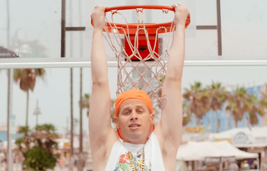 Video klip lagu Ride or Die dari The Knocks dan Foster the People
