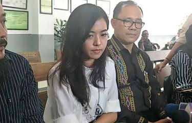 Istri Delon Sebut Penyakitnya Timbul gara-gara Konflik Rumah Tangga