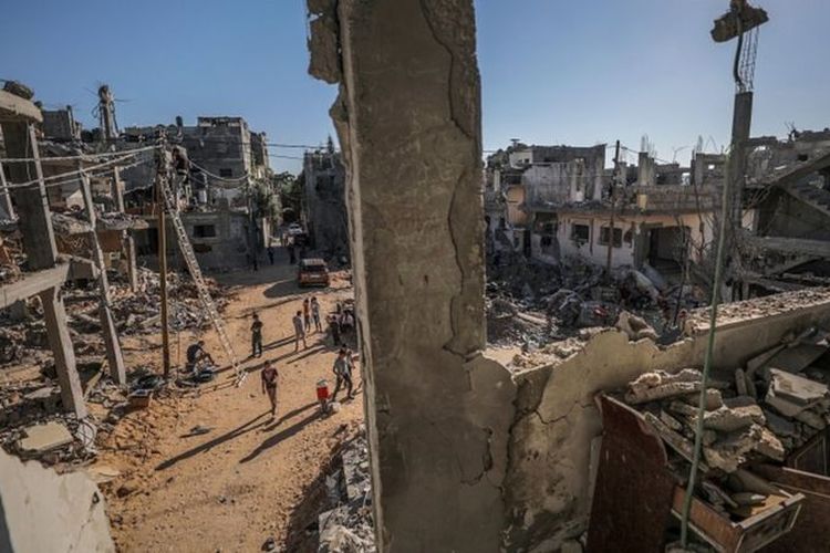 Ratusan rumah warga Palestina hancur di Gaza akibat konflik Mei lalu.