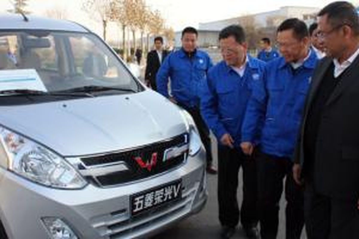 Wuling memperlihatkan calon MPV yang bakal dirakit untuk Indonesia.