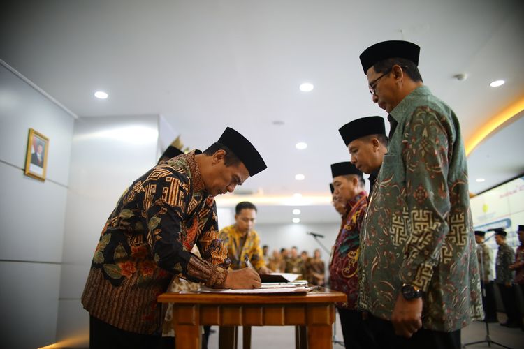 Menteri Pertanian (Mentan) Andi Amran Sulaiman saat melantik sejumlah Pejabat Pimpinan Tinggi Pratama di Kantor Pusat Kementan, Jumat (2/5/2025).