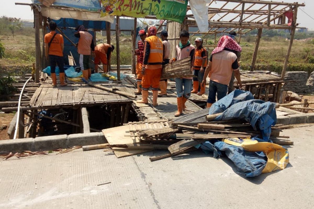 Penertiban bangunan liar di BKT Marunda, Jakut, Senin (10/9/2018)