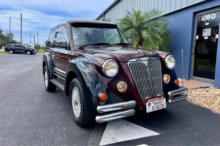 Mitsubishi Pajero Junior Flying Pug