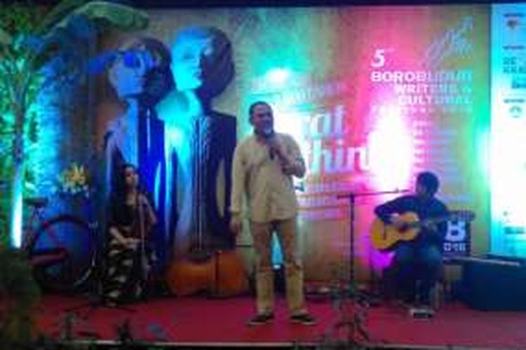 Sutradara Garin Nugroho menyampaikan pidato kebudayaan tentang serat Centhini dalam pembukaan Borobudur Writer and Cultural Festival (BWCF) di Hotel Atria, Kota Magelang, Rabu (5/10/2016) malam.
