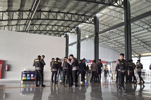 Puluhan Polisi Bersenjata Jaga Stasiun Rangkasbitung, Interogasi Warga yang Diduga Mau Demo ke DPR
