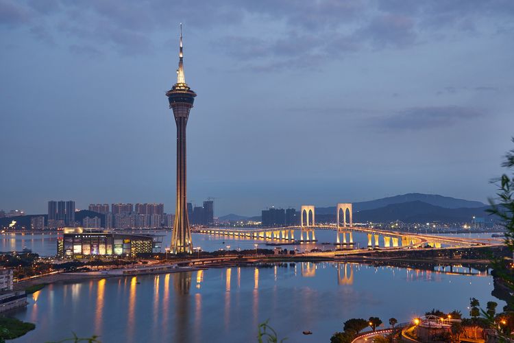 Ilustrasi Macau Tower atau Menara Makau di Makau, Hong Kong.