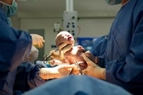 Ini Alasan Bayi Baru Lahir Harus Menangis Menurut Ahli RSTK Airlangga