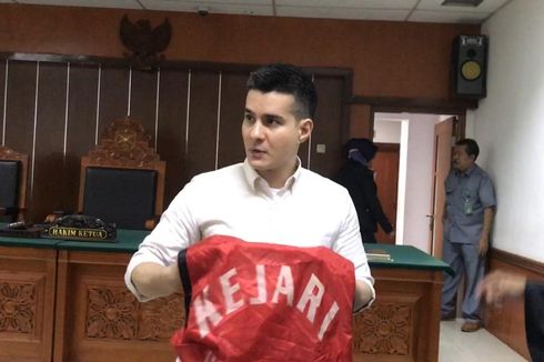 Hadapi Vonis Besok, Steve Emmanuel Berharap Direhabilitasi