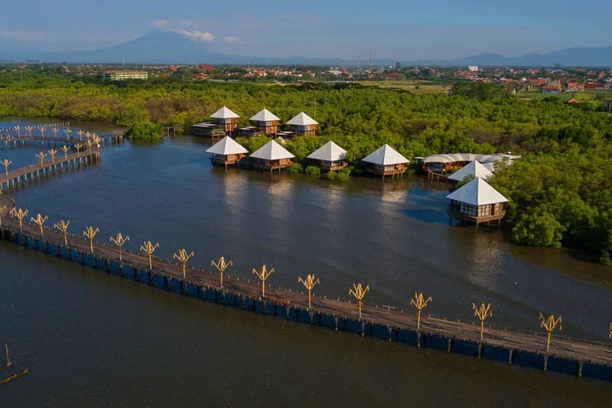 BeeJay Bakau Resort (BJBR) adalah ekowisata yang ada di Probolinggo, Jawa Timur.