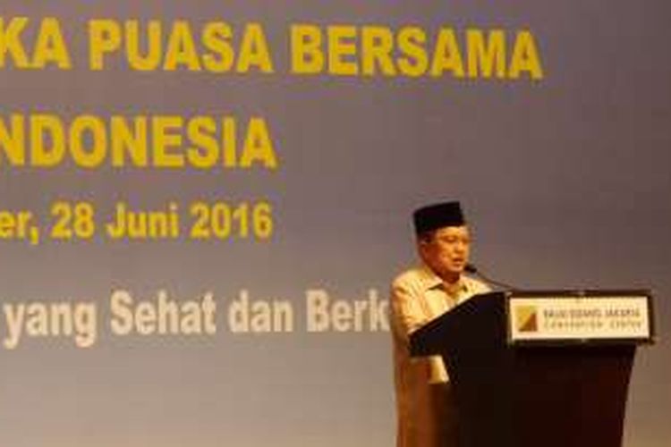 Wakil Presiden Jusuf Kalla saat memberika sambutan dalam acara Dialog Ekonomi dan Buka Bersama Dunia Usaha Indonesia di Jakarta Convention Center, Selasa (28/6/2016) 