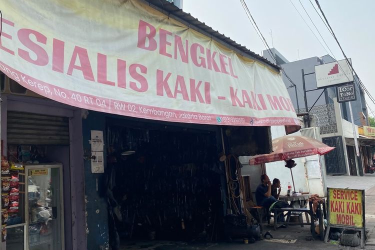 Menjaga Legasi Tiga Generasi Bengkel Kaki-Kaki Sukarindik Jaya Per