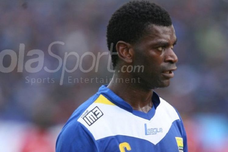 Abanda Herman saat masih aktif memperkuat Persib Bandung.