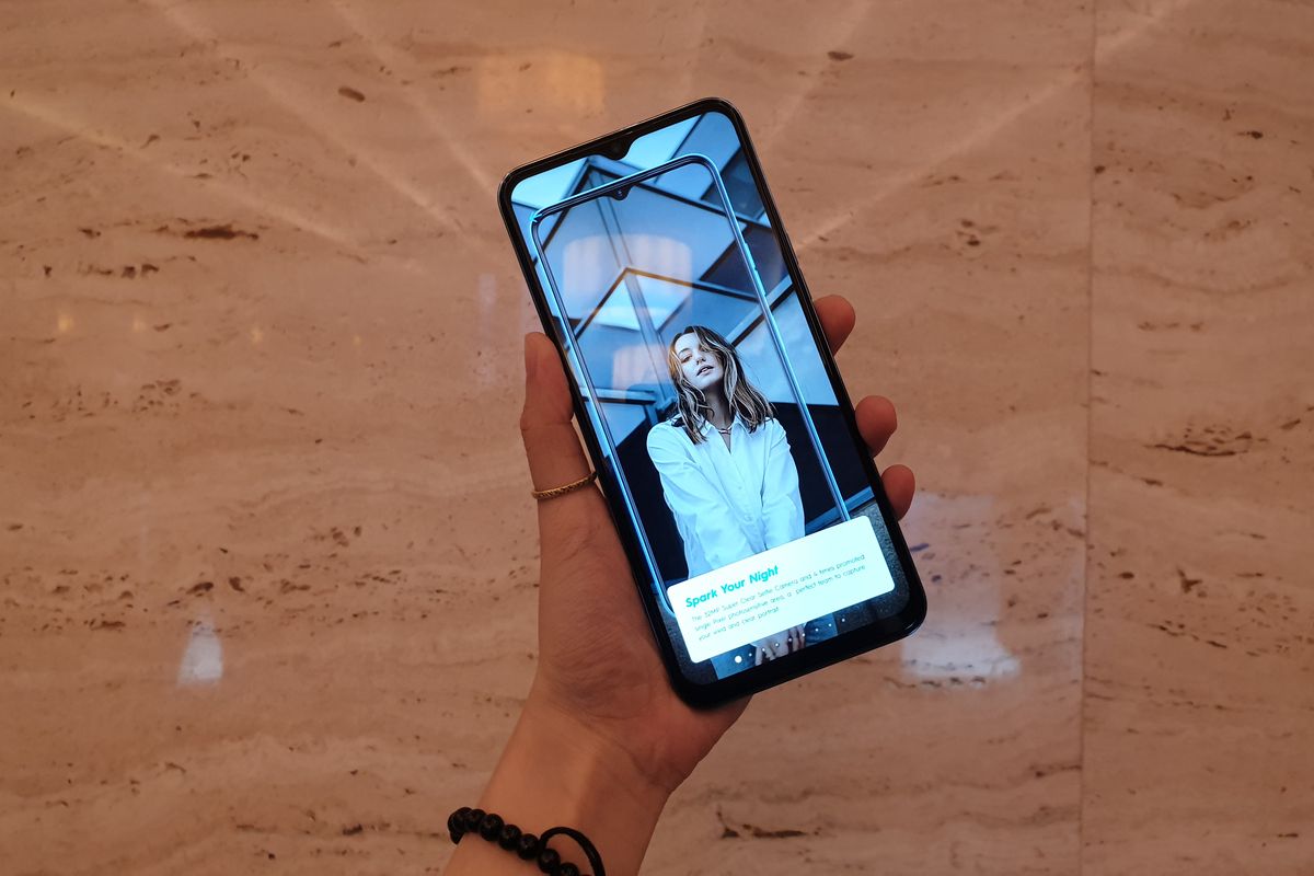 Tecno Spark 9T mengunggulkan sektor kamera depan.