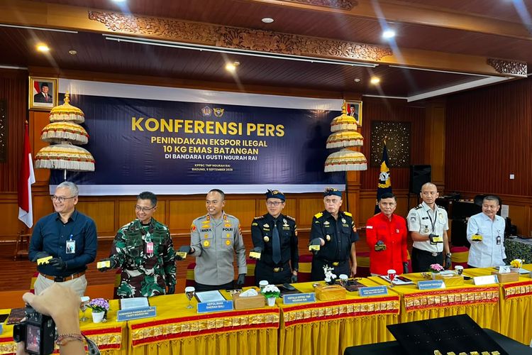 WN China Ditangkap Saat Hendak Selundupkan 10,4 Kg Emas ke Luar Negeri di Bali