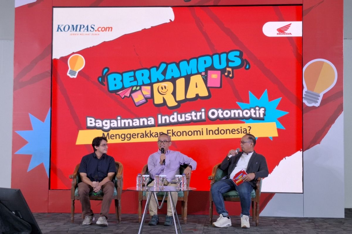 Kompas.com bersama AHM menggelar diskusi BerkampusRia bertajuk ?Bagaimana Industri Otomotif Menggerakkan Ekonomi Indonesia?? di Universitas Katolik Indonesia (Unika) Atma Jaya BSD, Tangerang. 
