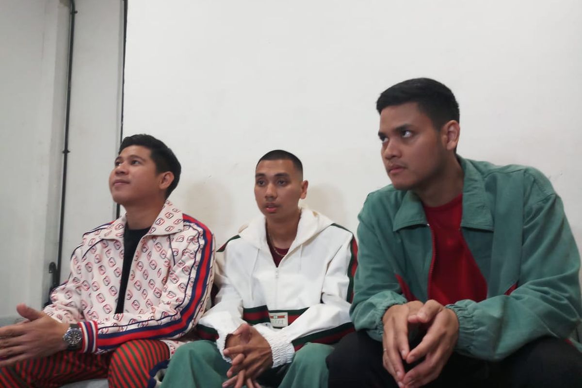 Personil Band Ran Lirik dan Chord Lagu Kulari ke Pantai dari RAN