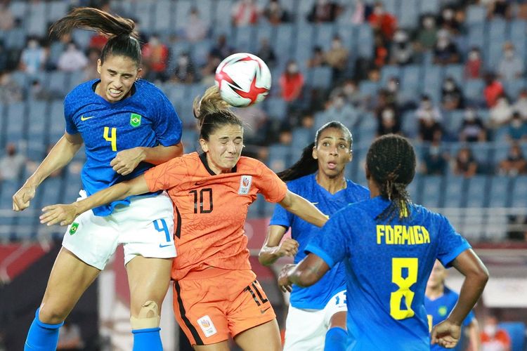 Laga timnas putri Belanda vs Brasil pada matchday kedua fase grup sepak bola Olimpiade Tokyo 2020 di Stadion Miyagi, Jepang, Sabtu (24/7/2021) malam WIB.