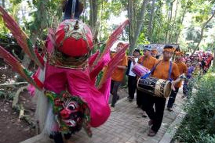 Tarian Barong Using di Desa Kemiren, Kecamatan Glagah, Kabupaten Banyuwangi, Jawa Timur.