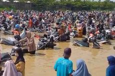 Motor Para Pegawai Pabrik di Cirebon Terendam Banjir, Hanya Terlihat Setangnya