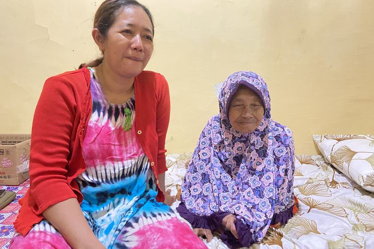 Nasikah dan anaknya Fitriya yang viral karena konten dugaan membuang orang tua ke Griya Lansia Malang, Senin (30/6/2025)