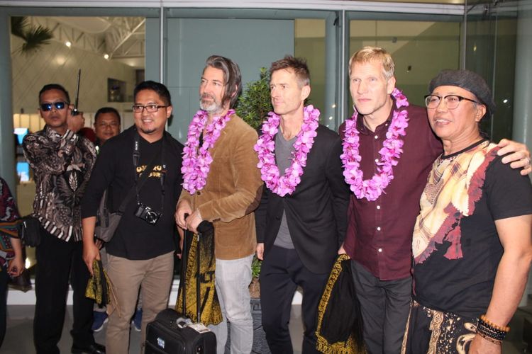 MLTR disambut hangat saat tiba di Bandara Bandara Jenderal Ahmad Yani Semarang, Kamis (21/11/2019) malam.