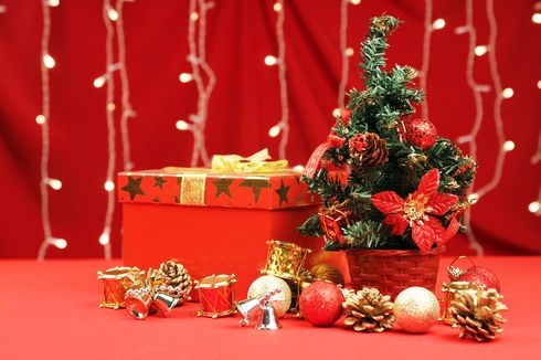 Semakin Moderat, Pohon dan Ornamen Natal Ramai Dijual di Toko Suvenir Arab Saudi