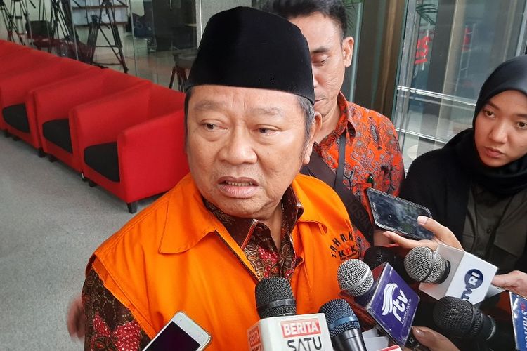 Bupati Sidoarjo Saiful Ilah memberi keterangan kepada wartawan di Gedung Merah Putih KPK , Jumat (10/1/2020).