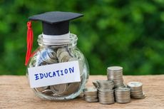 4 Tips Mempersiapkan Biaya Pendidikan Anak