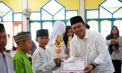 Dukung Pendidikan di Seluma, Bupati Erwin Siapkan Anggaran untuk Bantuan Seragam Sekolah Gratis