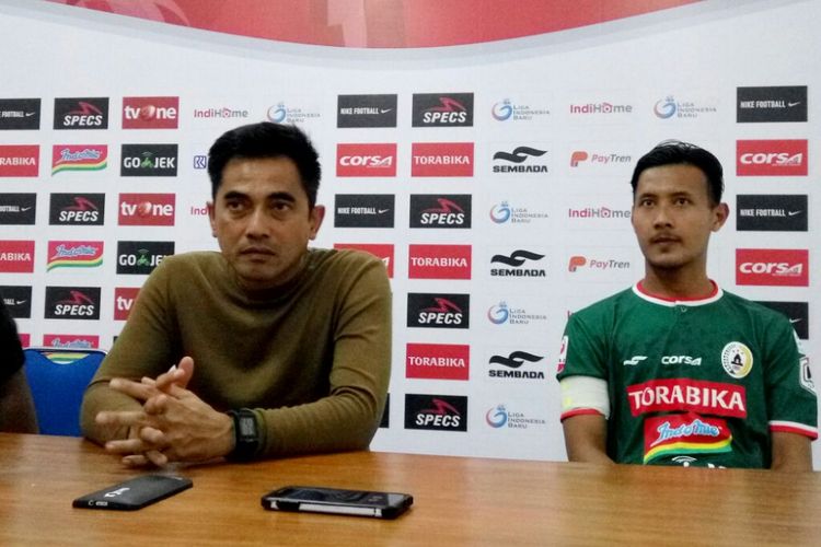 Pelatih PSS Sleman Seto Nurdiyantara bersama Jodi Kustiawan saat jumpa pers usai laga melawan PSBS Biak di Stadion Maguwoharjo 