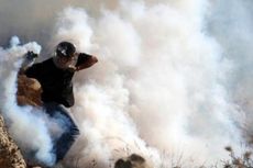 Isap Gas Air Mata Israel, Perempuan Palestina Tewas