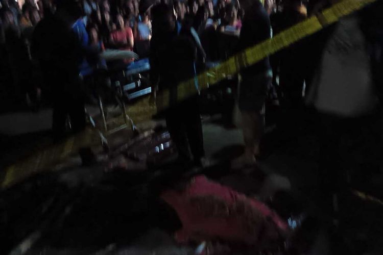 seorang anak tega membunuh dan membakar ayah kandungnya sendiri, di Desa Hilisalo?o, Kecamatan Sitolu Ori, Kabupaten Nias Utara, Sumatera Utara, Selasa (11/4/2023).