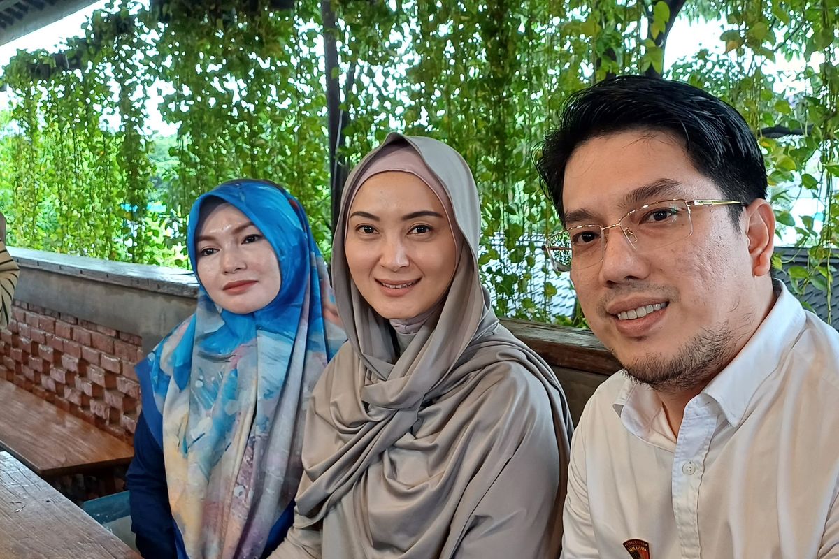 Della Puspita dan suaminya, Arman Yosi saat ditemui di Grand Kota Bintang, Bekasi, Selasa (28/1/2025).