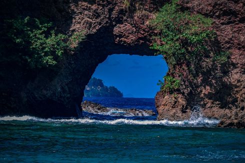 Pantai Pintu Kota: Daya Tarik, Harga Tiket, dan Jam Buka