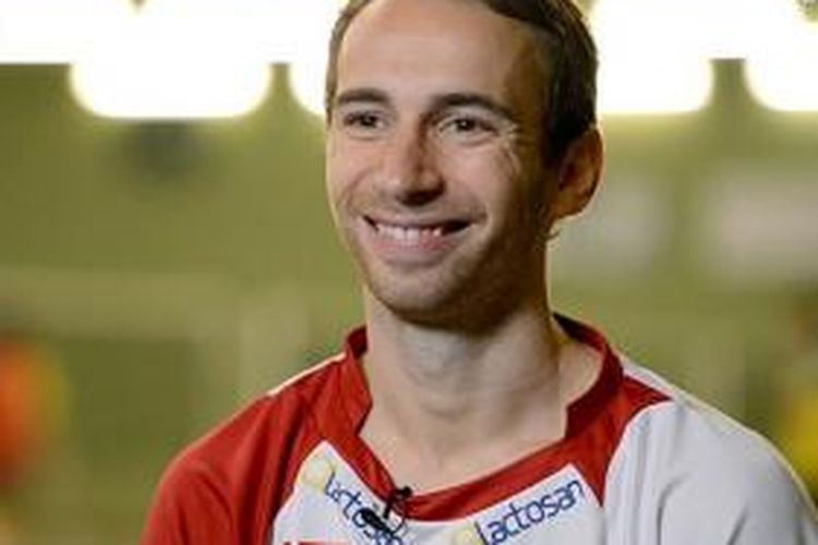 Pebulu tangkis Denmark, Mathias Boe tersenyum saat melakukan wawancara eksklusif dengan CNN.