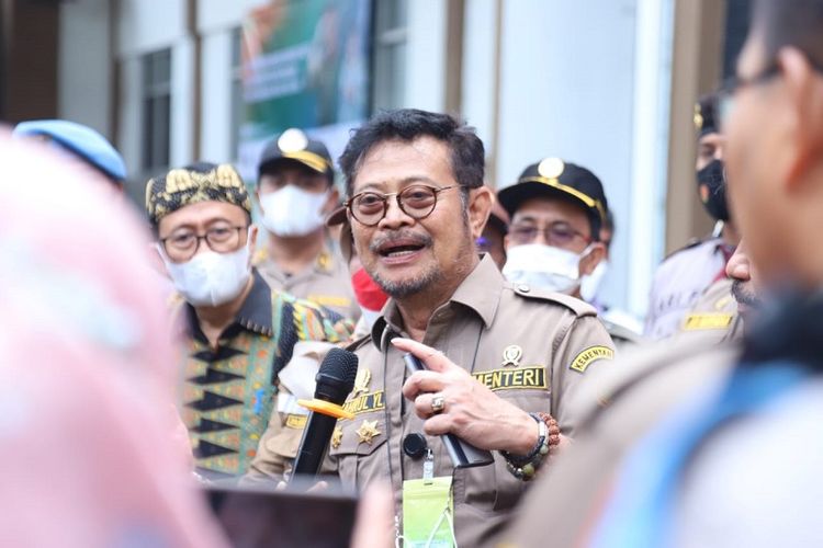 Menteri Pertanian (Mentan) Syahrul Yasin Limpo (SYL) melakukan pemeriksaan di pelabuhan Merak Cilegon dan melakukan pengawasan lalu lintas hewan yang masuk dan keluar, Sabtu (21/5/2022). 