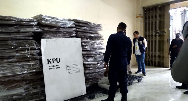 Kotak Suara untuk Pilkada Serentak 2024 Telah Tiba di Kota Blitar