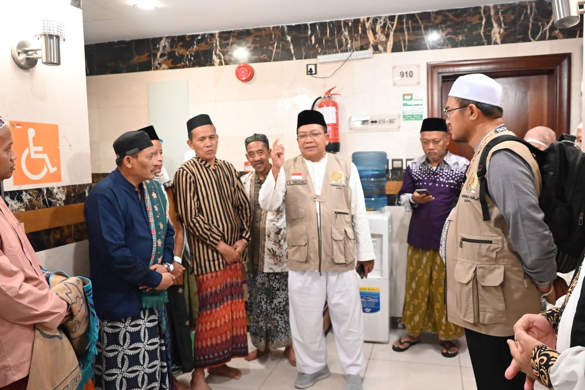 Wakil Ketua DPR RI Komisi VIII DPR Abdul Wachid melakukan kunjungan ke pemondokan jemaah Indonesia di Makkah, Selasa (12/6/2024) waktu Arab Saudi. 