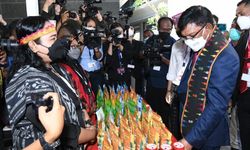 Pemerintah Sudah Bangun Infrastruktur TIK, Menteri Johnny Dorong Masyarakat Aktif Memanfaatkan