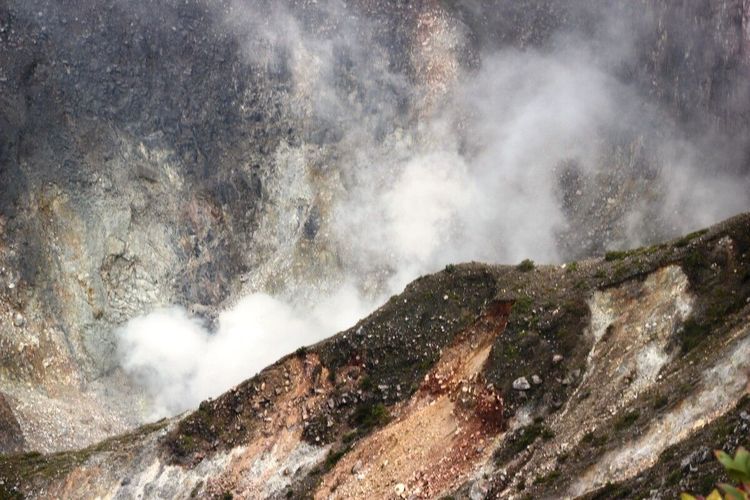 Penutupan Gunung Gede Pangrango Diperpanjang, Ada Refund untuk Pendaki