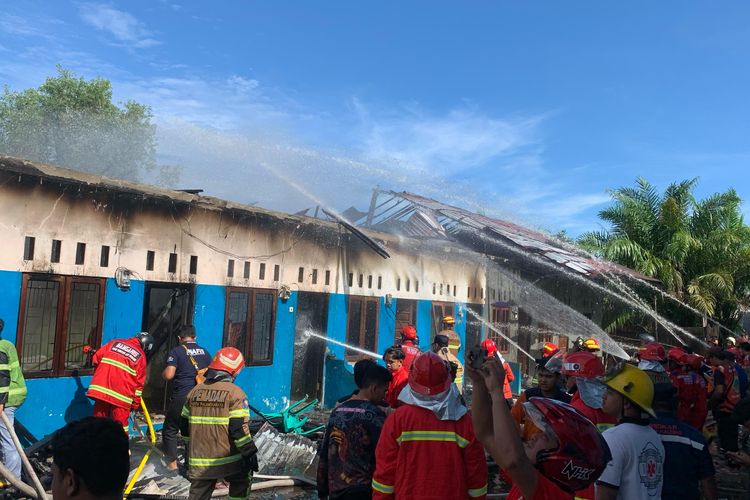 Barak Terbakar di Palangka Raya, Ijazah dan Surat Berharga Ludes Dilalap Api