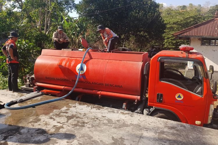 Kemarau Picu Krisis Air Bersih di Nusa Penida Bali, 919 KK Bergantung pada Bantuan