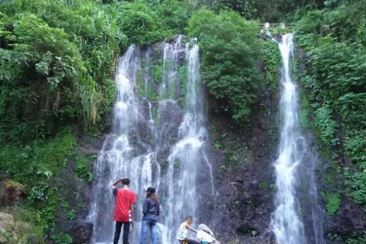 Pesona Air Terjun Jangir di Banyuwangi, Jawa Timur.