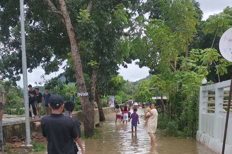 Banjir Bandang Terjang 2 Kecamatan di Sumbawa Barat 