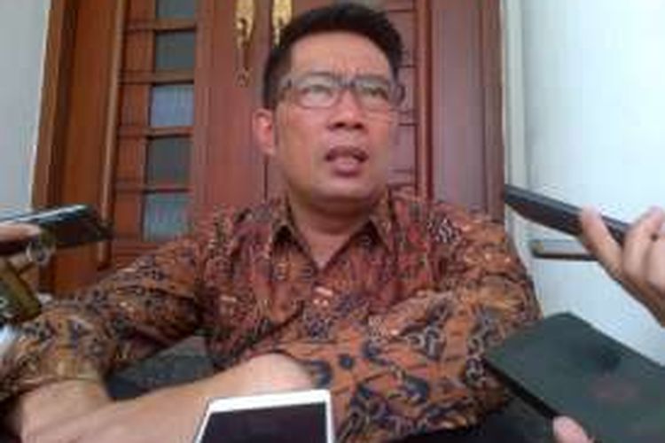 Wali Kota Bandung Ridwan Kamil saat ditemui di Balai Kota Bandung, Jalan Wastukancana, Sabtu (17/12/2016). KOMPAS.com/DENDI RAMDHANI 